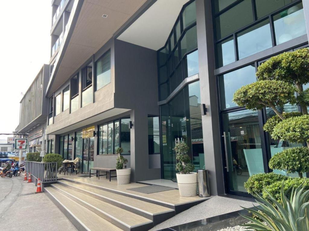 Memo Suite Pattaya Eksteriør bilde